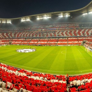 九游体育网页版-雷霆球迷包机远征，为客场加油助威成热潮，雷霆送出的球星