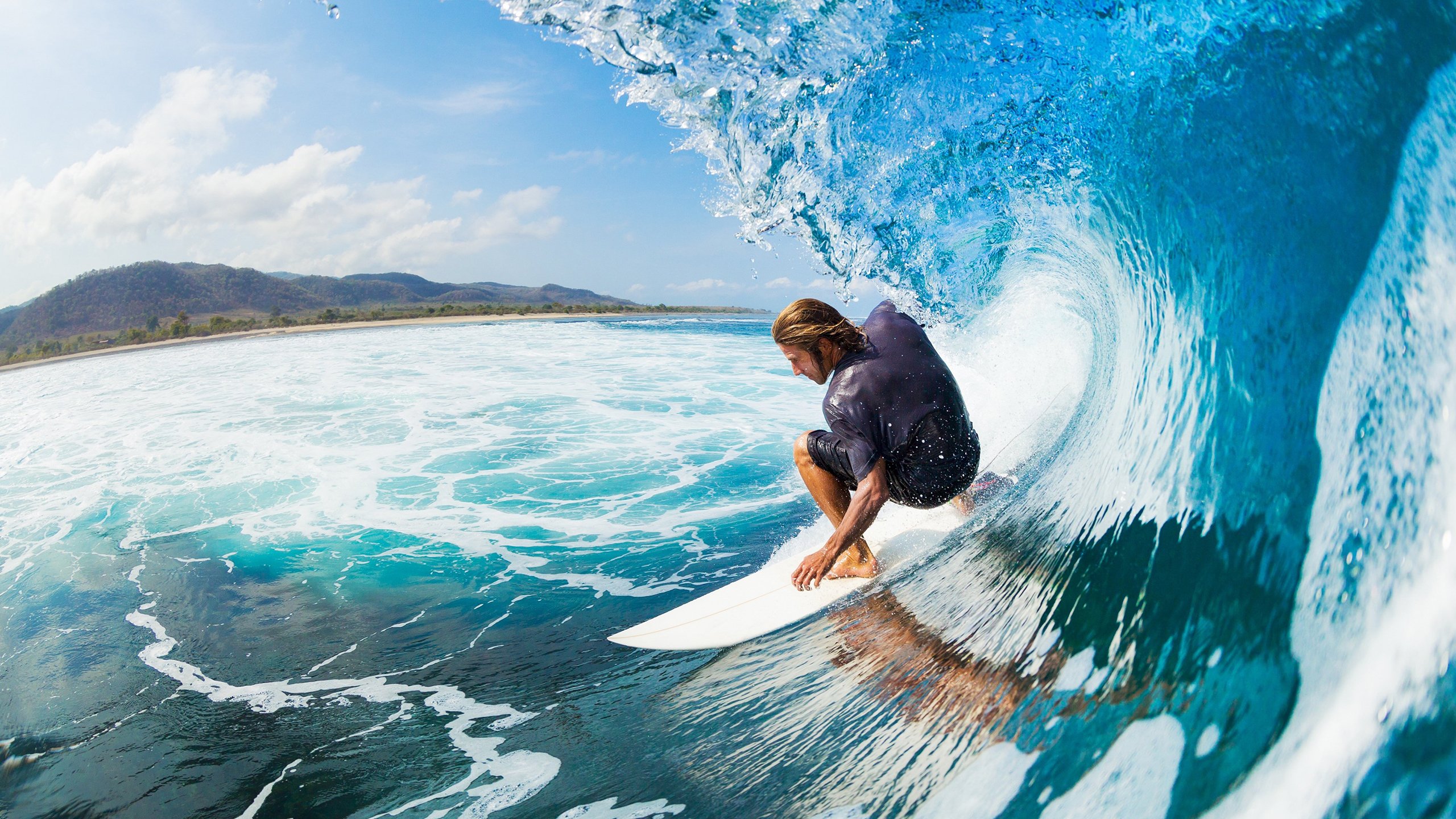 “团队精神：幕后英雄的坚韧守护”，这才是团队精神