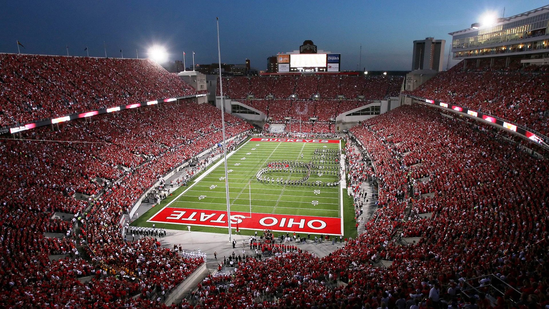 民族花样游泳盛典，水上舞蹈展现文化韵味，游泳花式表演